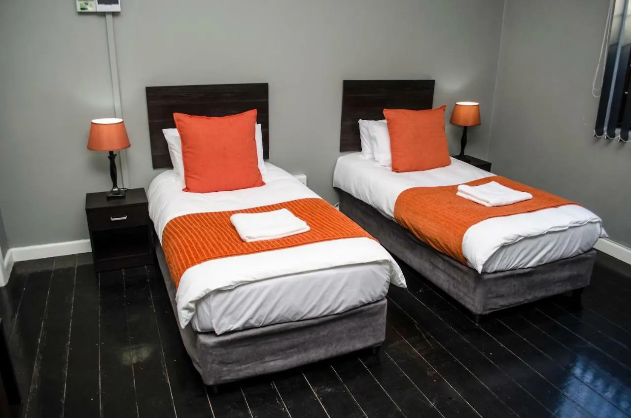 8 On Bowden Hotel Cape Town Guest house